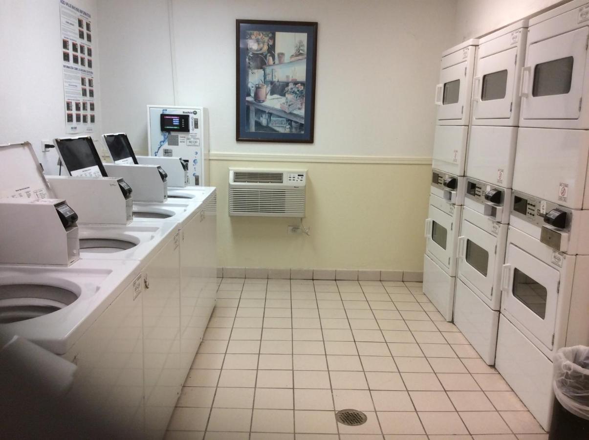 Intown Suites Extended Stay Chicago Il - Elk Grove O'Hare Elk Grove Village Eksteriør billede
